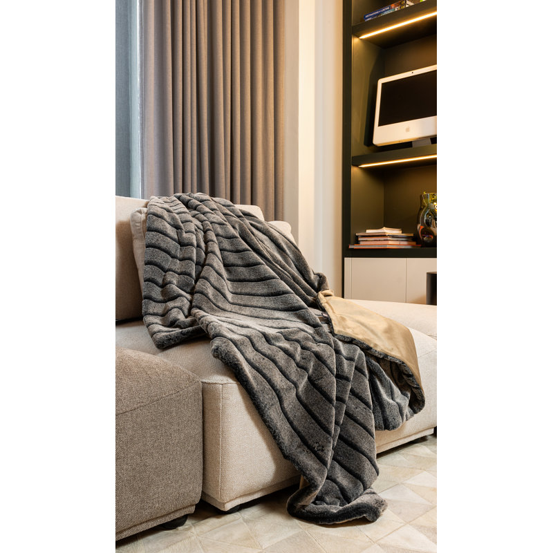 Soft Heart Knitted Throw Blanket, Gray