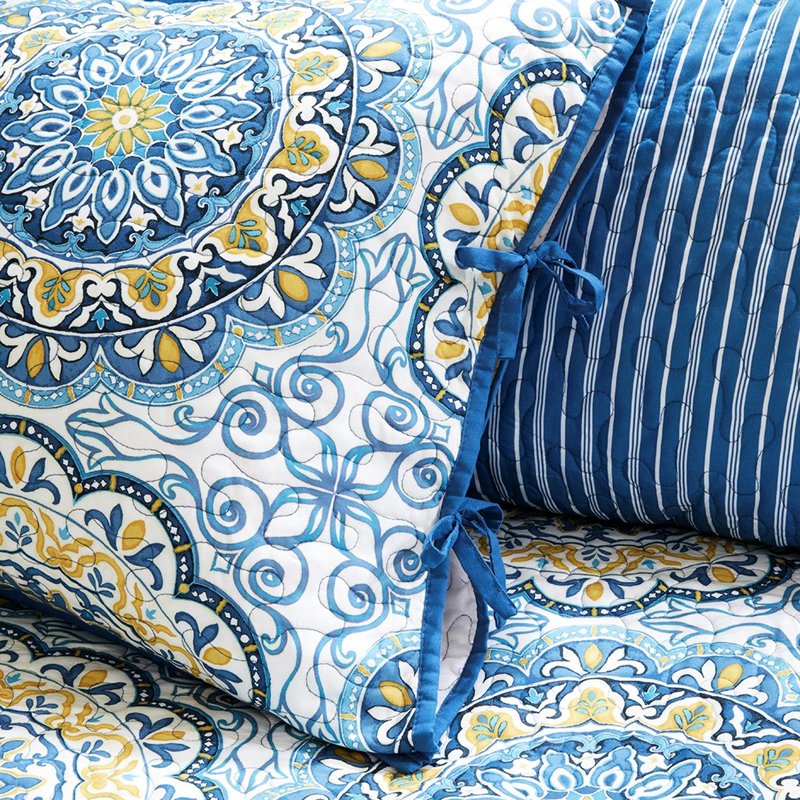 Housse de lit de jour 6 pièces réversible en bleu avec revers rayé et imprimé médaillon, convient à un lit simple, comprend une housse, 3 taies décoratives, 1 coussin décoratif, bleu lavable à la machine, grand revers
