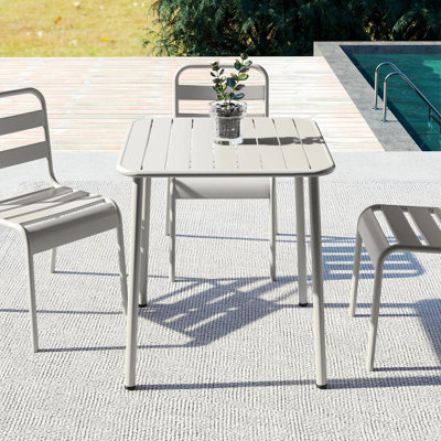 Table de salle à manger carrée