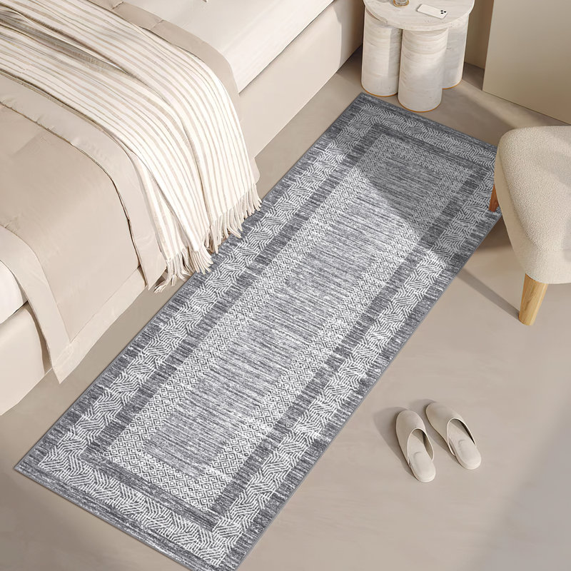 Tapis de couloir à bordure géométrique 2 x 6 avec tapis de couloir à motif géométrique délavé et doux, tapis à poils courts qui ne perd pas ses poils, tapis de sol antidérapant et gris