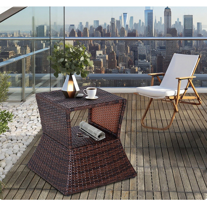 Table de bout d'extérieur avec trou pour parasol, table de bout en osier de rotin