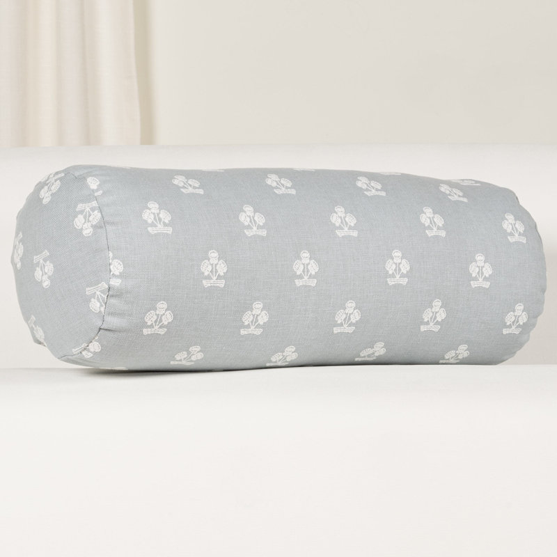 Housse et insert de coussin Hamachi, Polyester, Traversin H 8 po x l 21 po, Misty Blue Floral