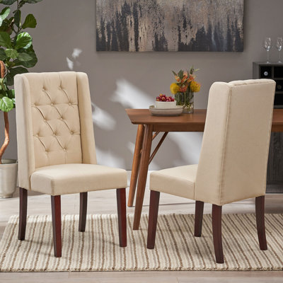 Chaise en tissu