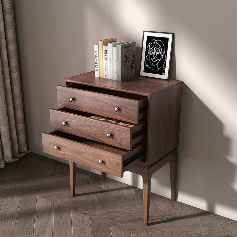 Petit buffet en bois de noyer Miya