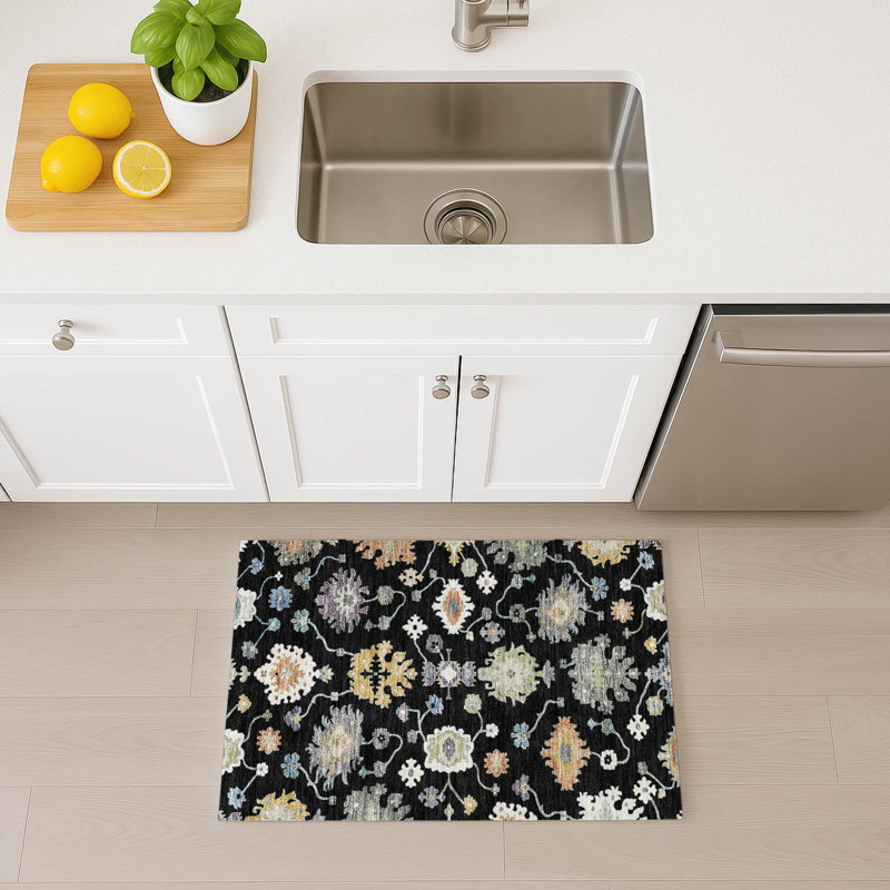 Machine Washable Indoor/Outdoor Chantille ACN2532 Traditional Rug, Rectangle 1'8" x 2'6", Black