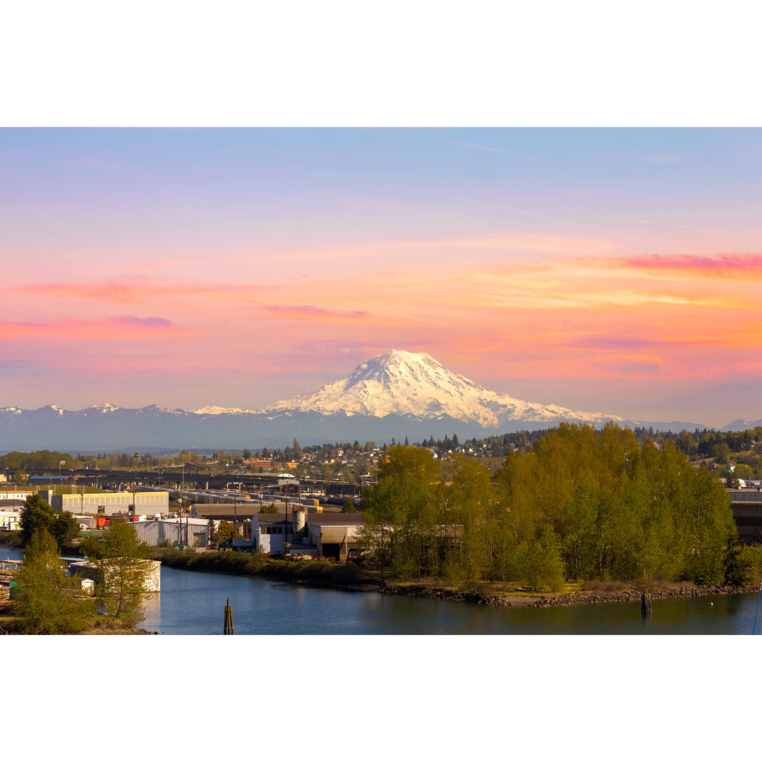 Mount Rainier von Thyegn - Leinwandbild