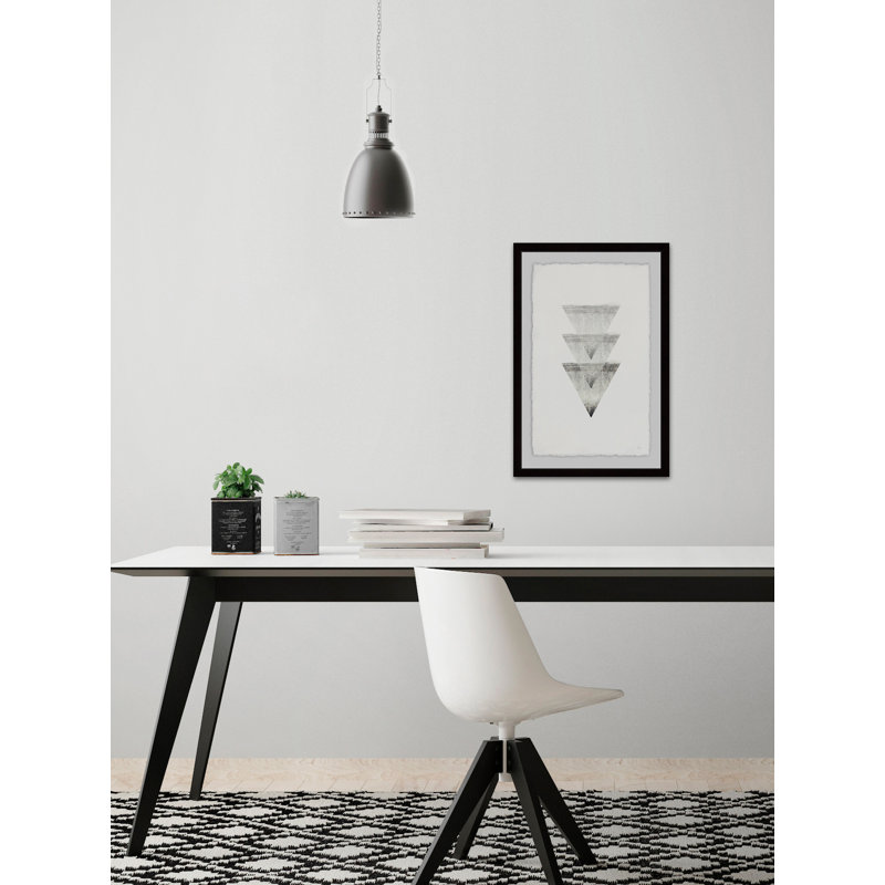 « triple triangle cônes », impression encadrée, H 18 po x l 12 po x P 1,5 po