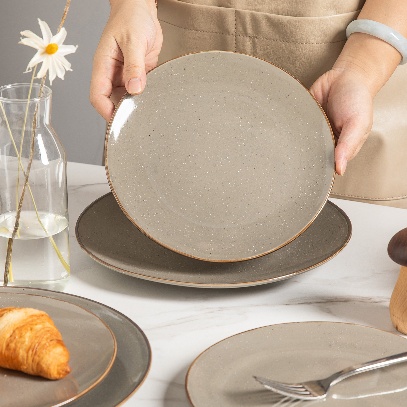  Sesame 12 Piece Stoneware Dinnerware Set, Service for 4, Brown