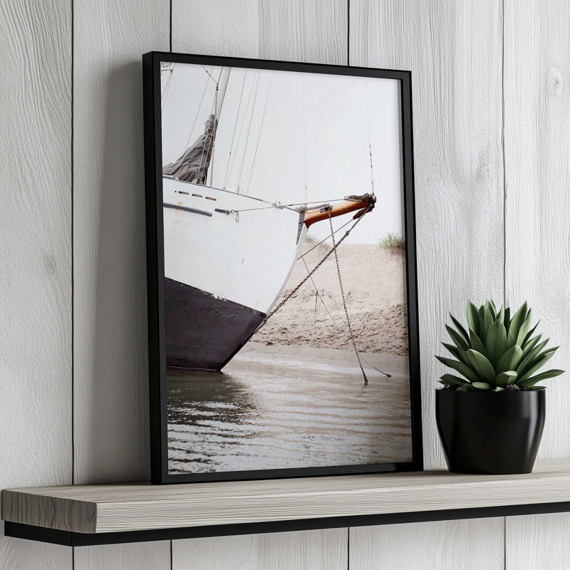 «Sail Boat» par Bree Madden, reproduction d'art, H 24 po x l 18 po, Cadre à joints visibles, Noir