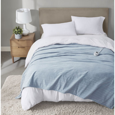 Serta Travis Heated Tri-Rib Microfleece Blanket
