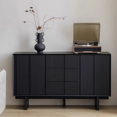 Buffet noir moderne avec design épuré et rangement