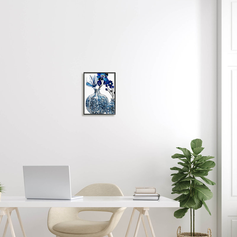 Arrangement giclée moderne de fleurs bleues par Jesse Keith, Giclée encadrée noir minuit, H 14 po x l 11 po x P 1,5 po