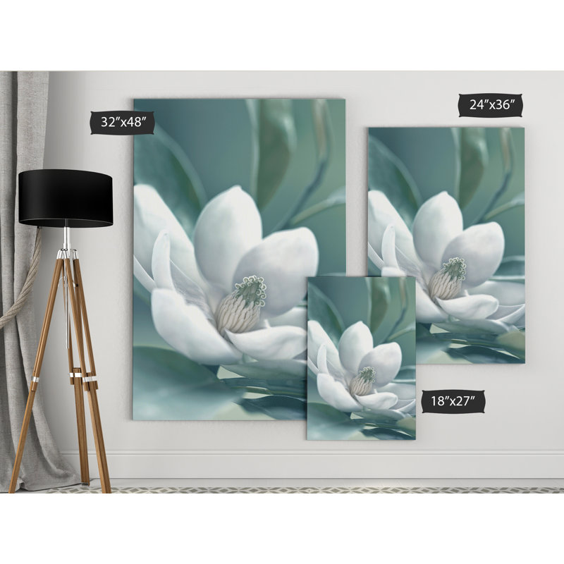 « magnolia », reproduction de peinture à l’huile sur toile tendue, H 18 po x l 27 po x P 1,5 po
