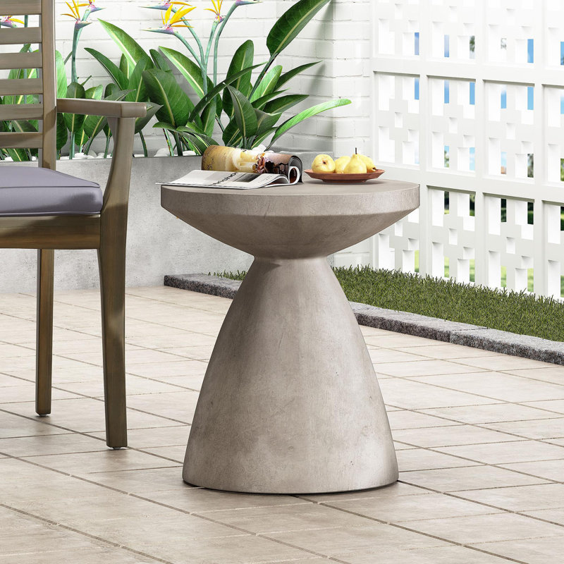 Table d'appoint d'extérieur en béton léger