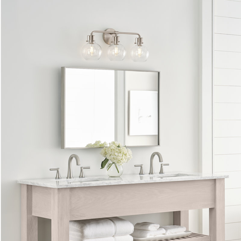 Éclairage pour salle de bain 3 lumières en acier avec abat-jour en verre bullé Byrne, Nickel satiné