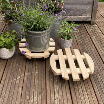 Soluri Wood Plant Stand