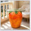 Table d'appoint fantaisiste en forme de carotte avec plateau en verre, parfaite pour ajouter une touche ludique à tout décor de pièce