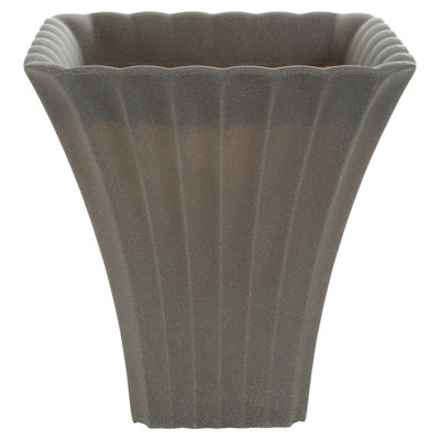 Stehouse Pot Planter