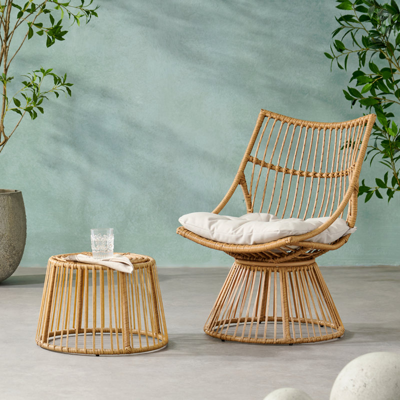 Chaise et table d'appoint