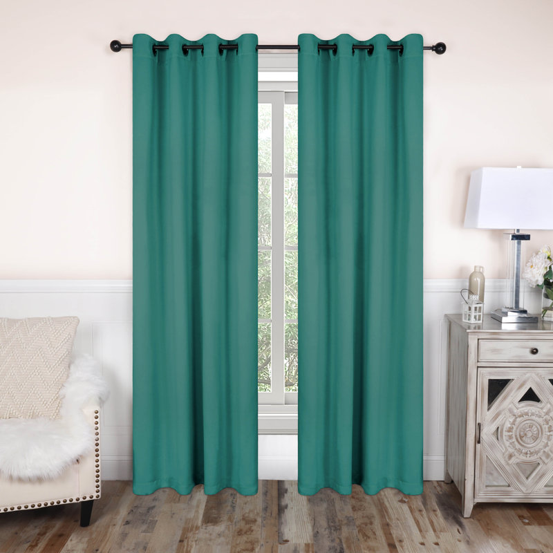 Paire de rideaux obscurcissant avec œillets Millendon, L 52 po x L 120 po, Bleu céruléen