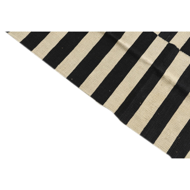 Tapis noir et blanc Ousley
