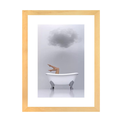 «Woman Relaxing in the Bath 2» par Mike Kyiv - reproduction de photo