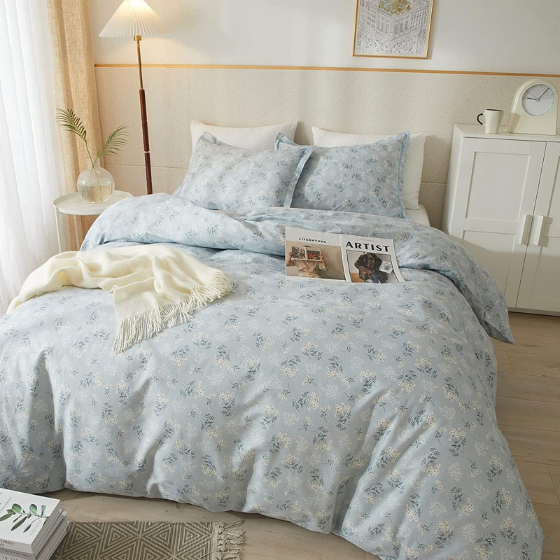 Microfiber Comforter Set, Light Blue Floral, Queen Comforter + 2 Standard Shams