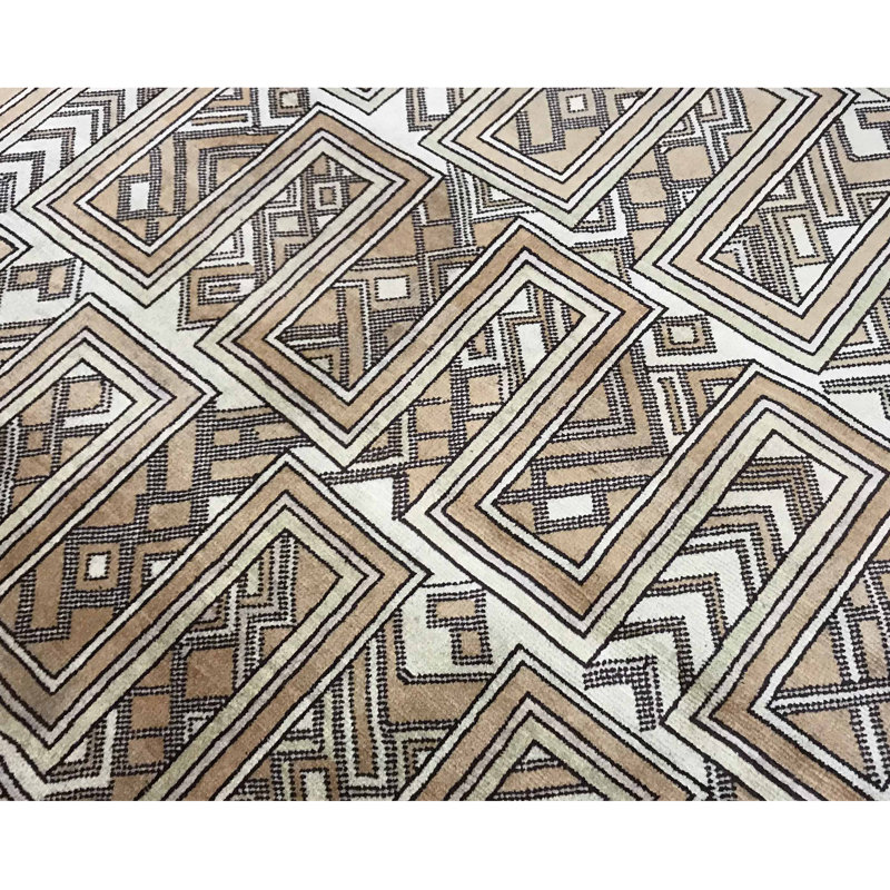 Hand-Knotted High-Quality Gray Area Rug