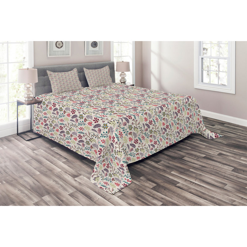 Farmhouse / Country Polyester Floral Coverlet, King Bedspread + 2 Shams, Floral 2