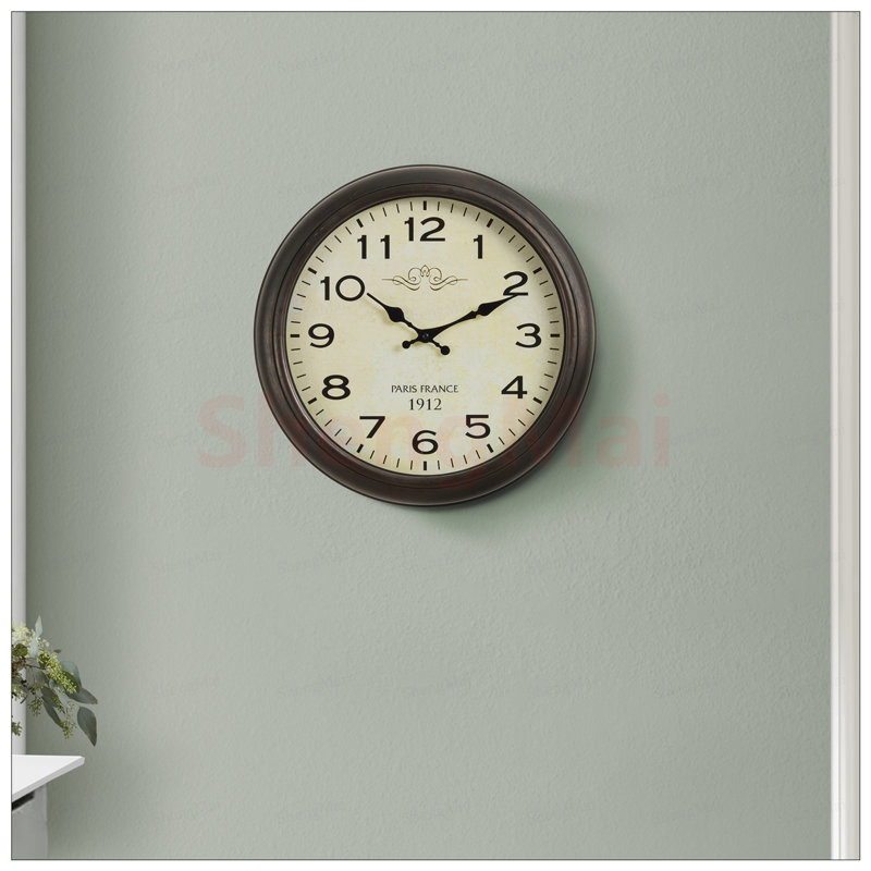 Horloge murale ronde de 16 pouces avec finition brun antique et mouvement à quartz précis pour une décoration intérieure élégante