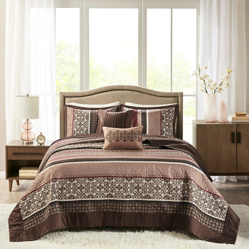Courtepointe 5 pièces - très grand / très grand rouge avec motifs géométriques et coussins de dossier doux, Rouge