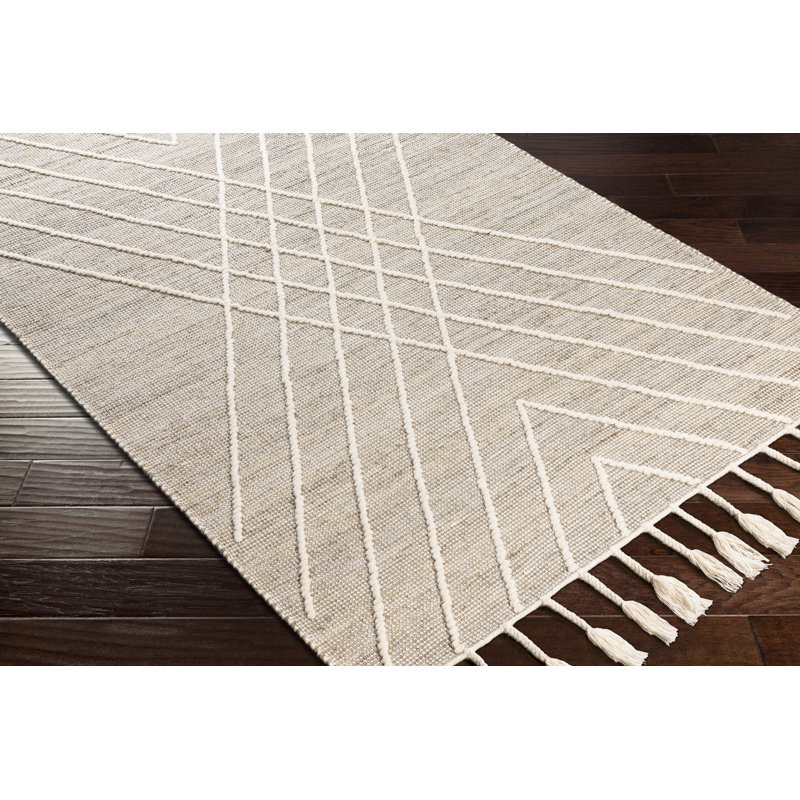 Lakendra Indoor Rug, Rectangle 2' x 3'