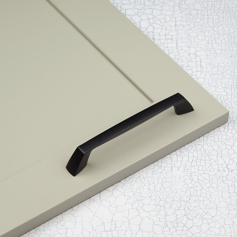 Matt Black Handles & Coordinating Knob, 160mm Handle