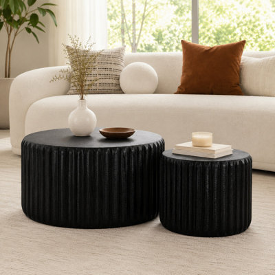 Nesting Round Coffee Table Set of 2, Modern Fluted Accent Tables with Sculptural Pedestal Design, Space-Saving Wood Center Tables for Living Room