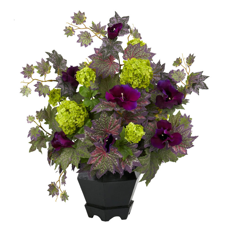 Arrangement floral mélangé à vase
