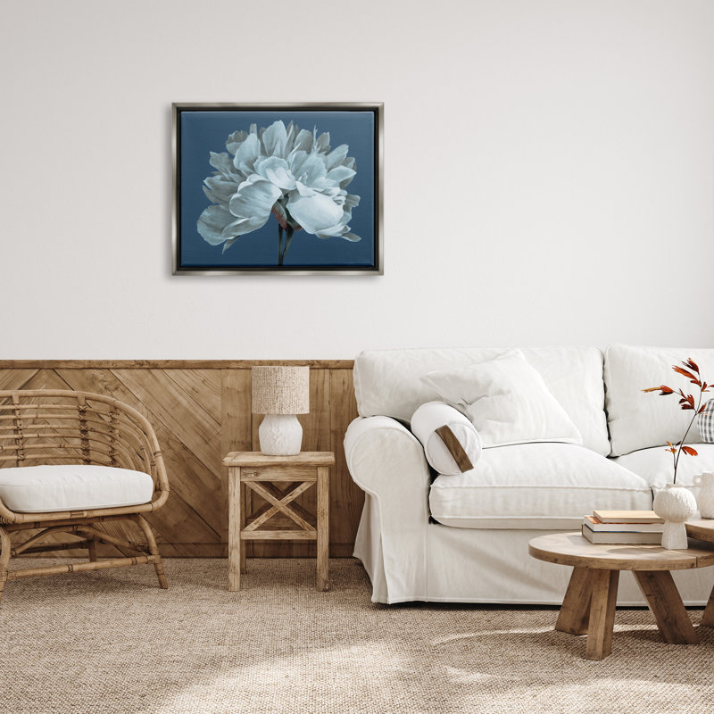 "Contemporary White Bloom Single Flower Sprig" par Liz Jardine - Impression sur toile, H 25 po x l 31 po x P 1,7 po