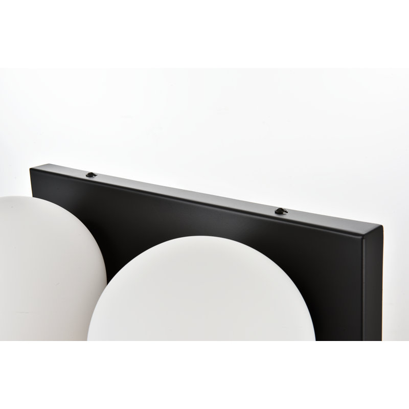 Applique murale de salle de bain à intensité variable Isabeth, Laiton, H 6 po x l 31 po x P 31 po, Quatre lumières