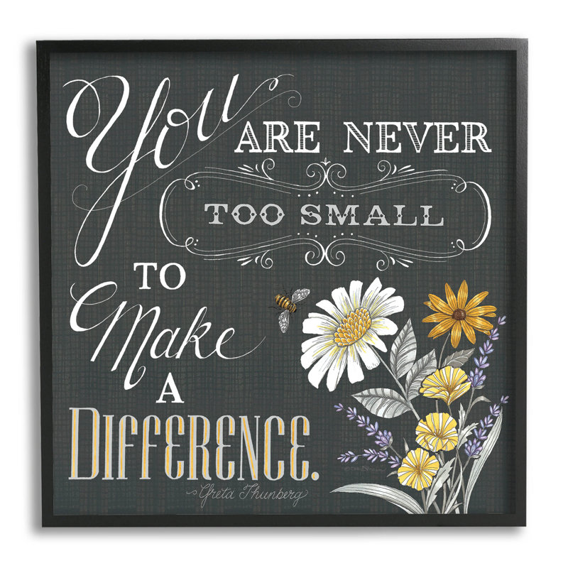 «Never Too Small Make A Différence Florals», estampe numérique par Deb Strain, Giclée encadrée noir minuit