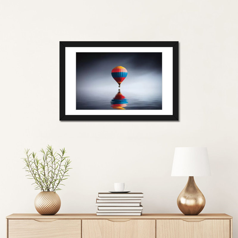 «Reflection Balloon» par Bess Hamiti, impression sur toile tendue, H 16 po x l 24 po x P 1 po, Papier d'art encadré noir