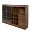 Grand buffet de grande capacité avec portes coulissantes en verre, pouvant servir de support de rangement, convenant à la cuisine, au garage et à la salle de réception, look minimaliste moderne, couleur noyer, panneau de particules et espace spacieux