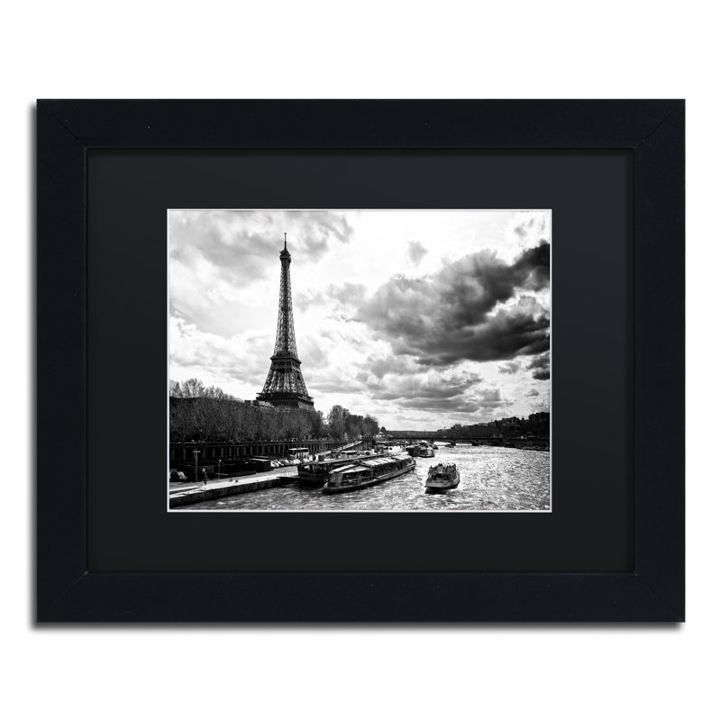 «Romantic Stroll in Paris» par Philippe Hugonnard, reproduction de photo sur toile encadrée, H 16 po x l 20 po x P 0,5 po