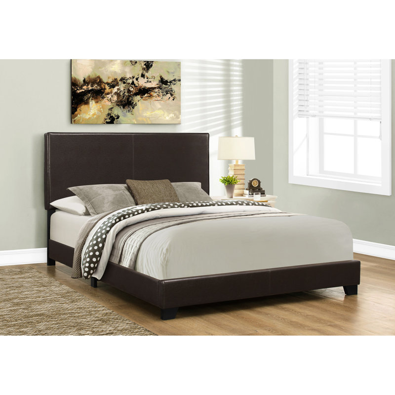 Grand lit tapissier brun pour la décoration de la chambre à coucher avec revêtement en cuir