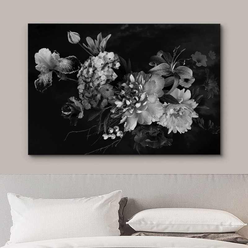 Bouquet d'iris, de pivoines et de fleurs de lys, photographie d'art moderne, noir foncé et blanc, Toile tendue