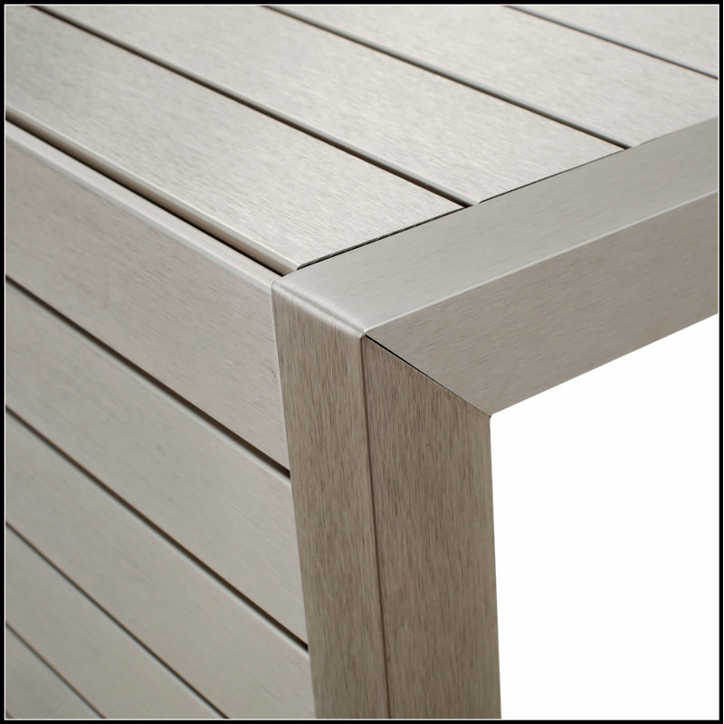 CAPE CORAL ALU C-Shaped Outdoor Side Table with Rust-Resistant Aluminum Frame and Versatile Design for Poolside or Patio Use
