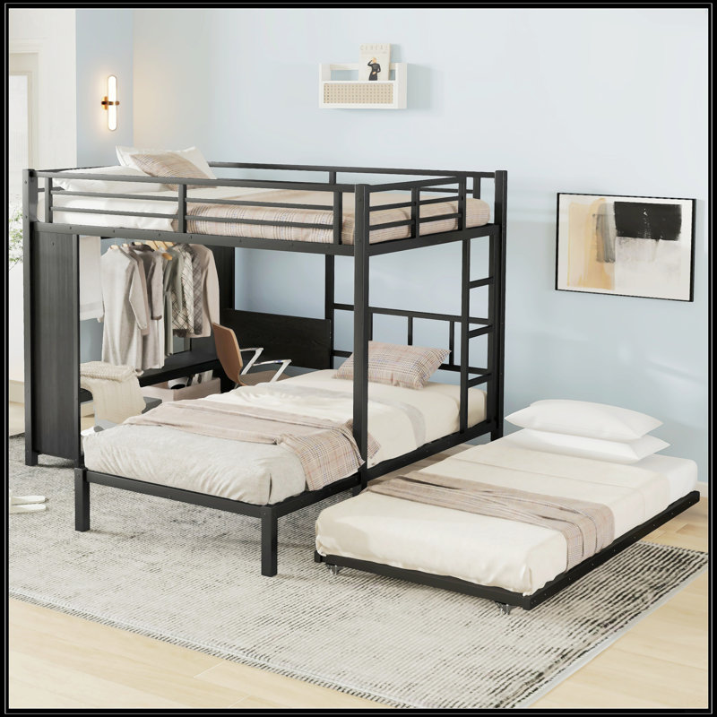 Lit superposé double au-dessus de simple avec garde-robe intégré