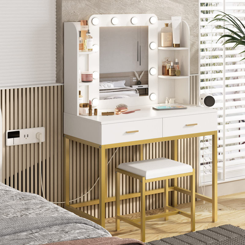 Kristynn Vanity, White