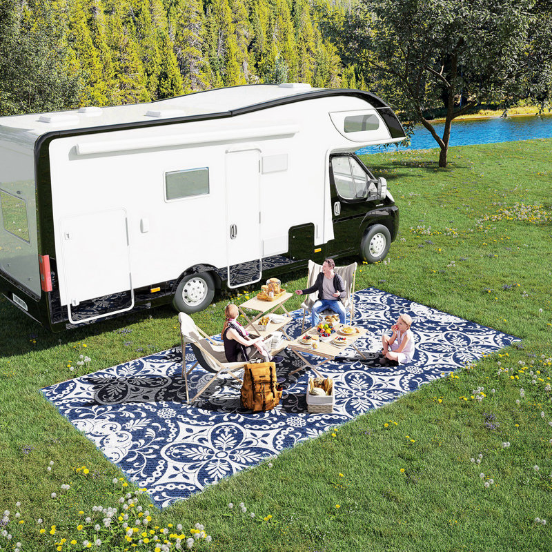 Tapis d'extérieur réversible, 9 pi x 18 pi, tapis en paille de polypropylène imperméable, motif floral bleu et blanc, avec sac de transport pour camping, pique-nique, plage, cour arrière, terrasse portative