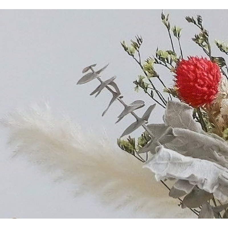 Décoration de vase et fleur simulée