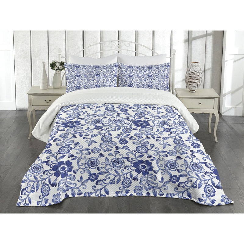Queen Blue Floral Quilted Bedspread Set with Shams
