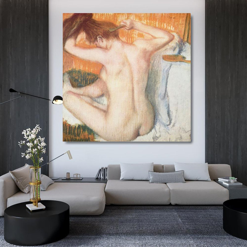 Femme se coiffant, H 36 po x l 36 po